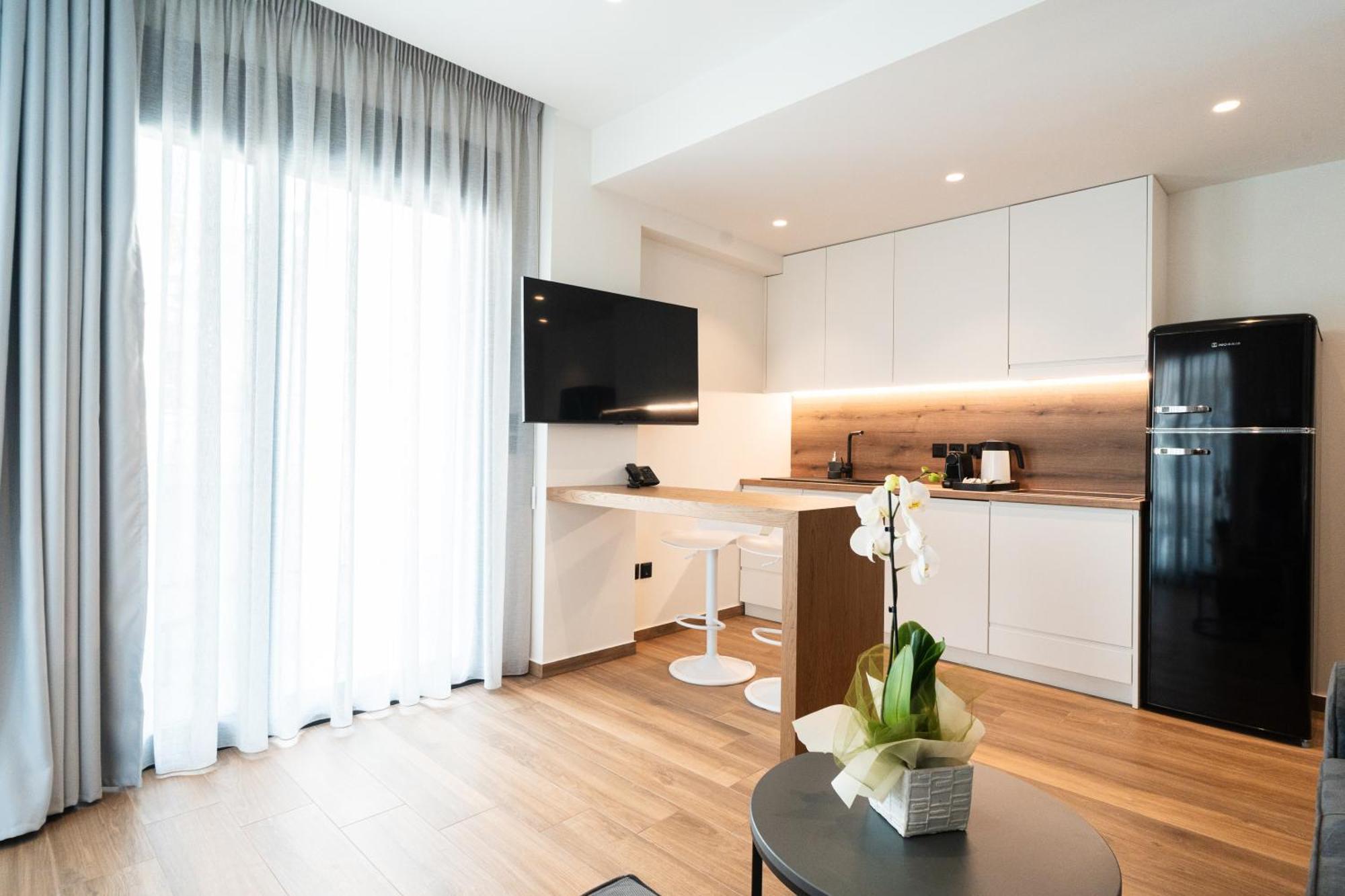 Volos Inn Hotel Bagian luar foto